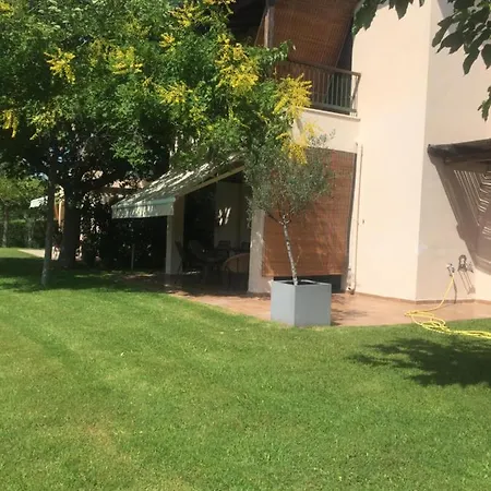Villa Mare アパート ペフコホリ